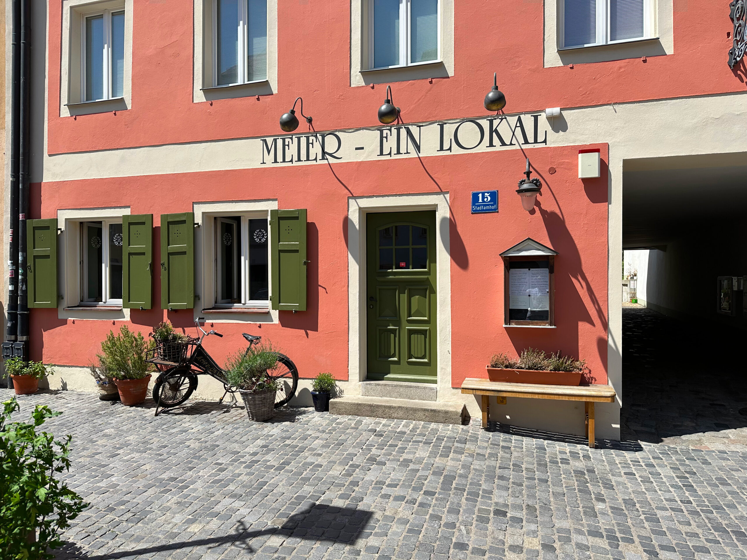 Meier – ein Lokal Fassade
